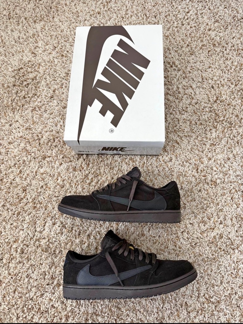 Tra Travis Scott Jordan 1 Low Velvet Brown vis Scott Jordan 1 Low Velvet Brown